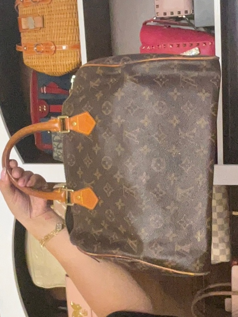 93. LV Speedy Sold As Is Desc In Live No Cancel/returns